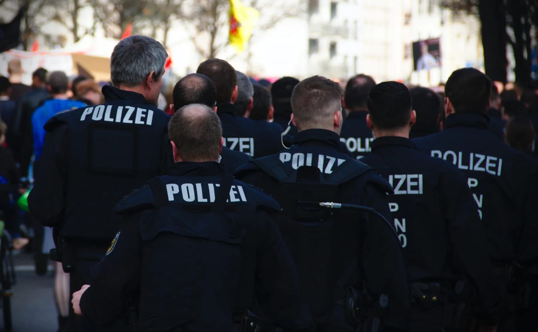 German police ransack home of judge in landmark face mask case